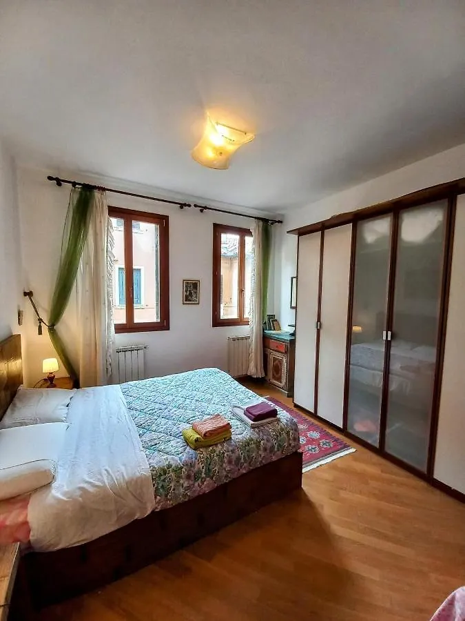 Venezianamente Apartments - Venice City Centre